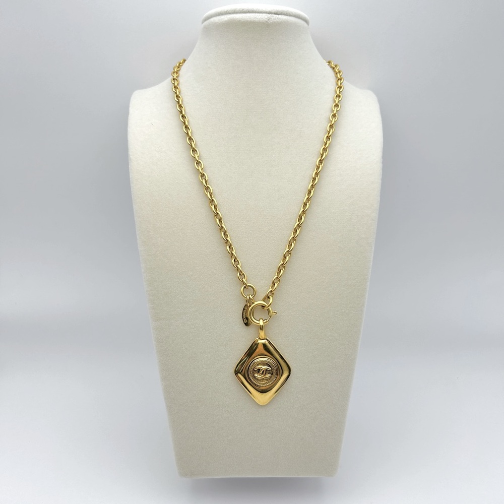 Chanel Vintage Rhombus CC Evening Drop Link Pendant Chain Necklace